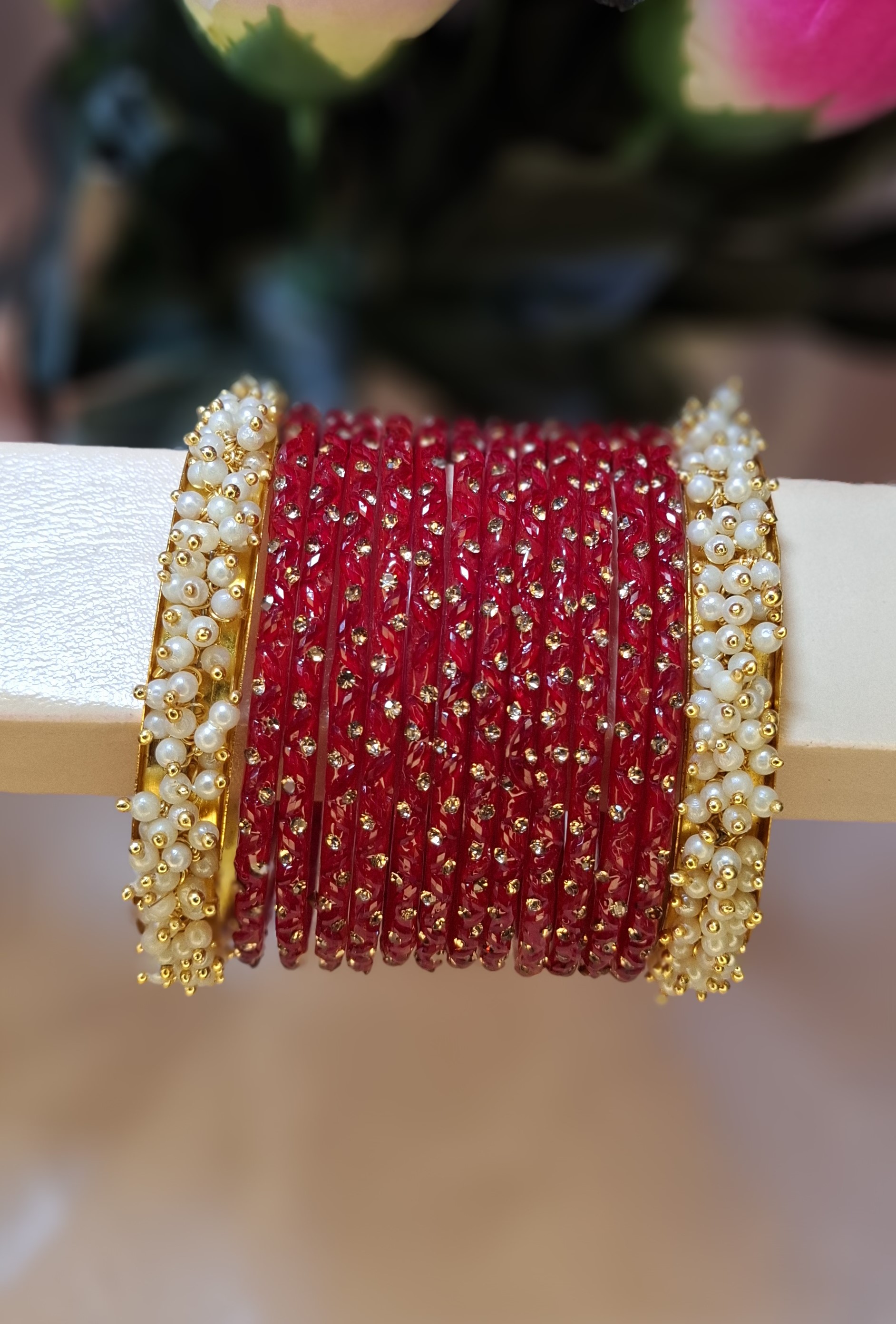 🛍️ Royal Red Kashmiri Glass Bangles Combo (১ ডজন প্রিমিয়াম চুড়ি ও ২ পিস রাজকীয় গাজরা কড়া) ✨👑 ঐতিহ্যবাহী লাল কা